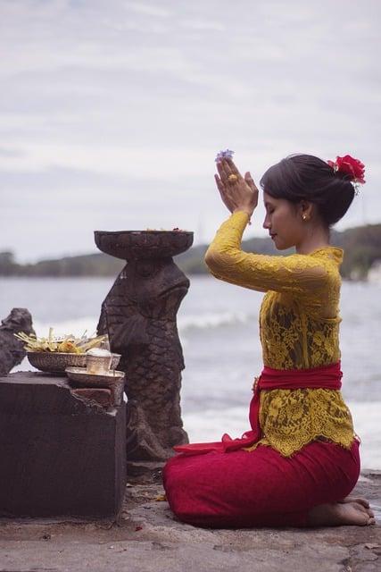 Rituály a meditace pro zvýšení osobní síly při úplňku